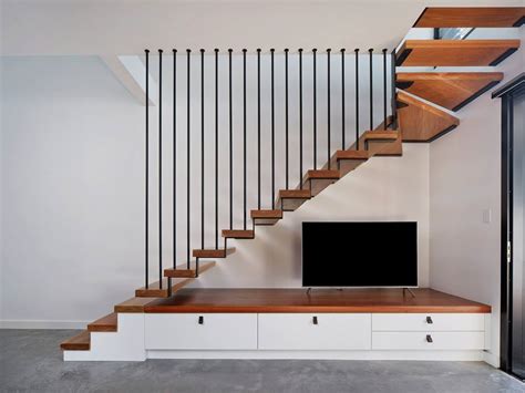 They do not form a circle as spiral or circular staircases do. Top Unique and Creative Ideas for Staircase Design