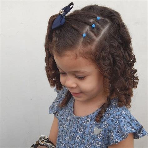 21 Cute Hairstyles For Little Girls With Curly Hair Child Insider