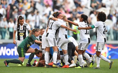 Ask all kinds of questions here for the experts to answer. Juventus Women break attendance record in Serie A game ...