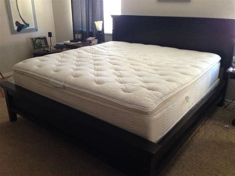 Costco 14" Primifina Novaform Gel Memory Foam Mattress Review - Terry