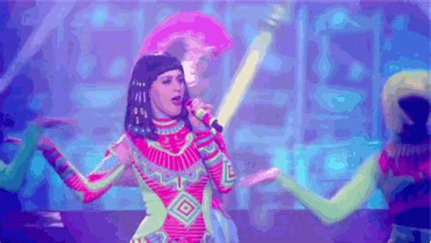 11 Times Katy Perrys Egyptian Themed Brit Awards Performance Was Historically Inaccurate E News