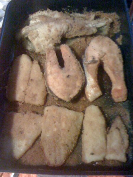 Maybe you would like to learn more about one of these? Grigliata di pesce, spiedini di pesce, patate al forno ...