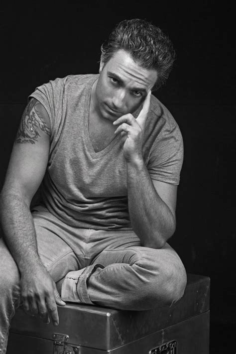 Selim bayraktar was born on june 17, 1975, is actor. Selim Bayraktar | tiyatrolar.com.tr