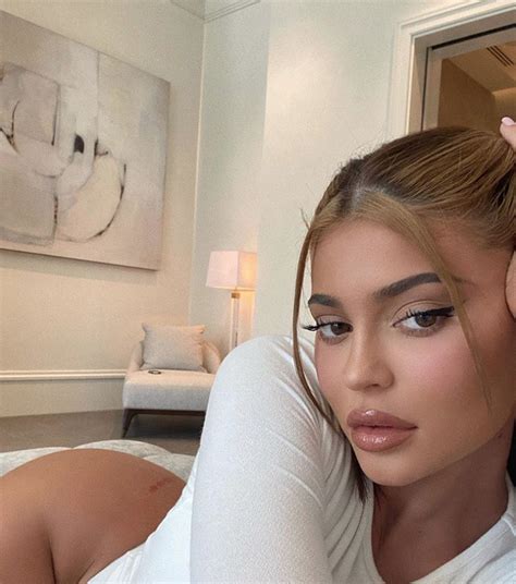 Kylie Jenner Criticized By Fans For Irresponsible Outing Showing Your Age