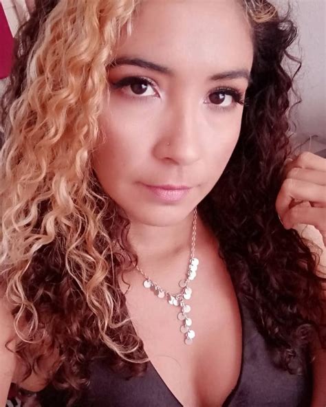 Angie Lynx Angielynx • Instagram Photo In 2022 Instagram Pearl Necklace Necklace
