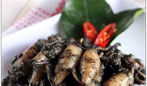 Diolah jadi apapun, cumi selalu lezat menggoda. Just My Ordinary Kitchen...: CUMI MASAK HITAM (CUMI MASAK ...