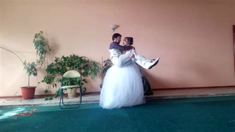 Carry 1245 Strong Girl Carrying Her Male Friend 25 New Wife Lifting Her