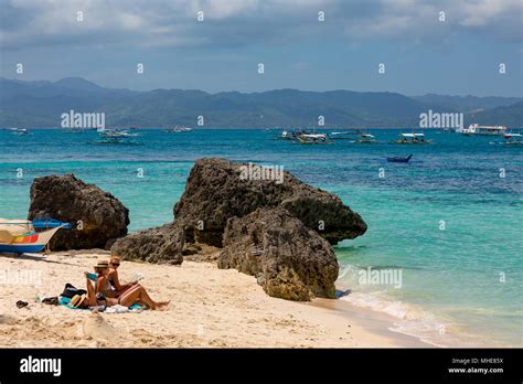 Boracay Philippines April 06 2018 Diniwid Beach Stock Photo Alamy