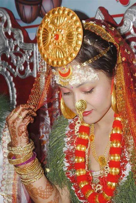 Behuli In Limbu Cast At Nepal Traditional Wedding With Tra Flickr