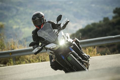 First Ride Yamaha Mt 09 Tracer Review Visordown