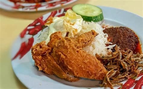Resep tersohor nasi lemak kini sudah bisa kamu coba setiap harinya di rumah. 15 Nasi Lemak Stalls In Singapore To Try When You Need ...