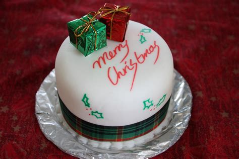 But you could customize your cake according to the birthday theme or pick a design based on your. Christmas Cakes - Decoration Ideas | Little Birthday Cakes