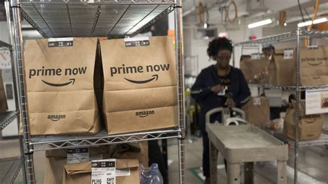 Amazon fresh is a grocery delivery service available to some prime members living in several cities, including new york, san francisco, boston, seattle, houston and atlanta, as well as some cities internationally. Amazon Fresh expands grocery delivery in Tampa