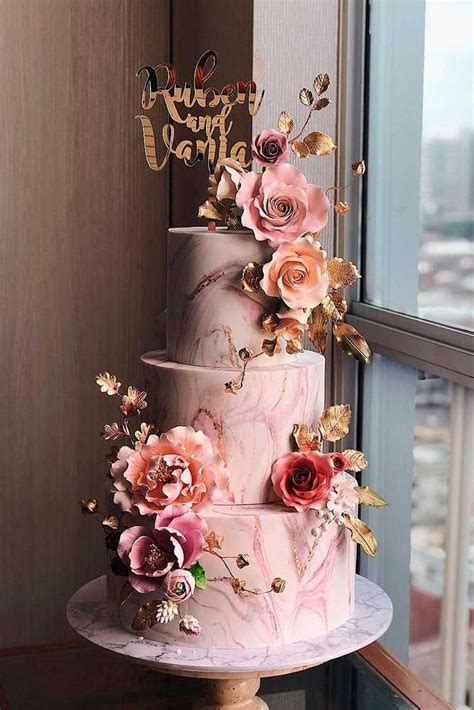 Exquisite Wedding Cake Toppers For Your Epic Big Day Bolo De