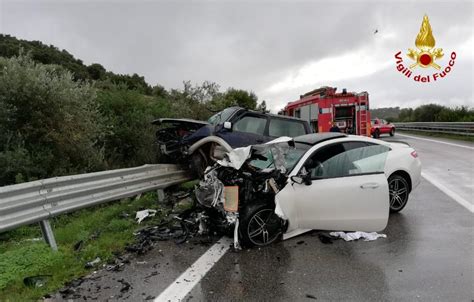 Sette autovetture coinvolte, pare nessun ferito. Castiadas: incidente mortale sulla Ss 125 - Cagliaripad