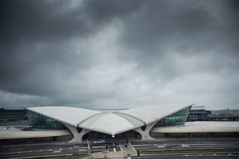 Jfk Airport False Alarm Bomb Scare Forces Evacuation Terminal Reopens