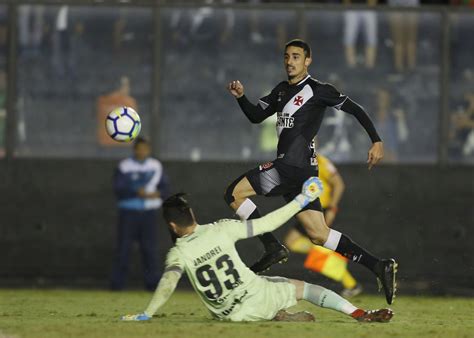 Galhardo porto alegre @scinternacional ⚪️. Mercado de bola: Empresário de meia fala sobre situação no ...