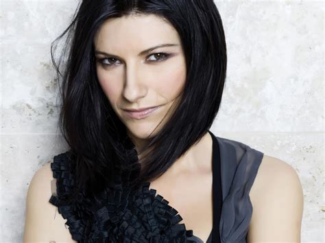 Treat yourself to the music, the sweet voice of laura pausini. Lunes de Compositores: Laura Pausini.