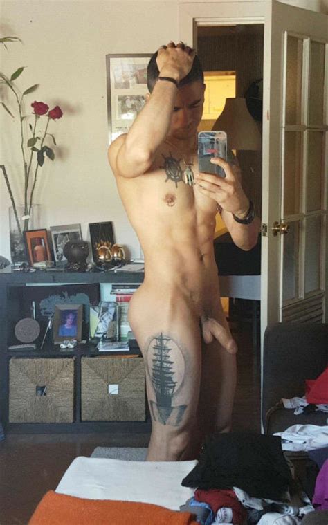 4 Hung Guys Taking Nude Selfies Spycamfromguys Hidden