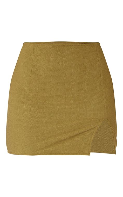 olive textured woven split leg mini skirt prettylittlething aus