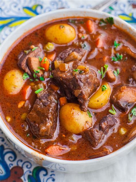 Add beef, a few pieces at a time, and turn to coat. Easy Beef stew Recipe