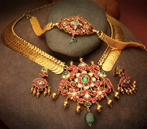 Kasulaperu from Nac - Jewellery Designs