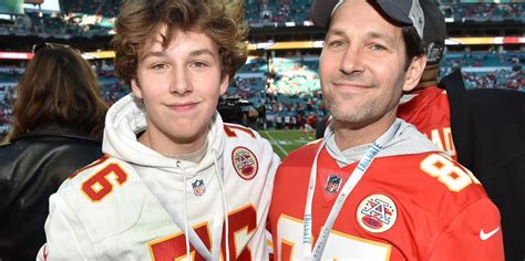 Paul Rudds Son Jack Is His Doppelgänger At The Super Bowl