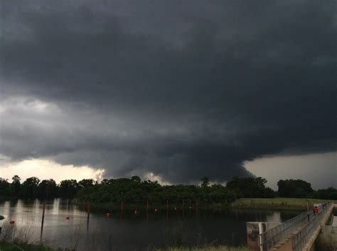 Lokalnie niewykluczone są pojedyncze burze. IMG_0916 | Polscy Łowcy Burz - Skywarn Polska