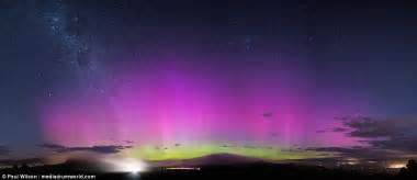 Milky Way And Stunning Aurora Australis Light Up New Zealands Sky