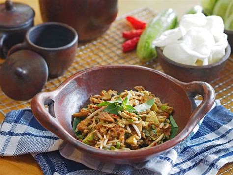 Check spelling or type a new query. Wajib dicoba ! Makanan Khas Bandung yang Lezat