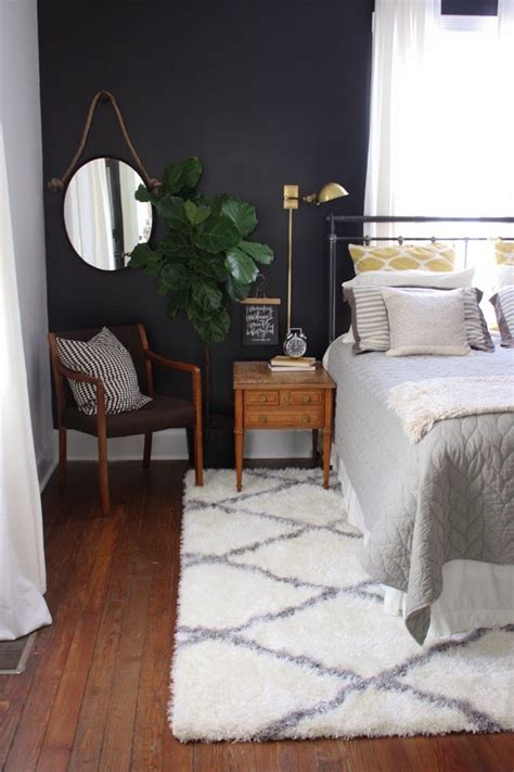 If only the upper half of the walls were green and the grey much lighter, this color scheme could work. 25 Interiors Proving that Grey Is Juicy - MessageNote