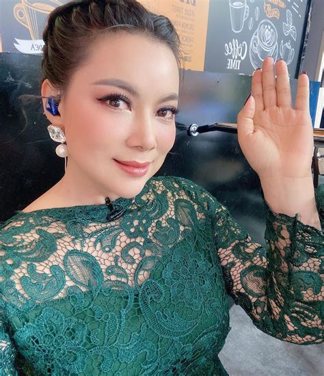 บุ๋ม ปนัดดา วงศ์ผู้ดี ปัจจุบัน อายุ 44 ปี อดีตนางสาวไทย พ.ศ. บุ๋ม ปนัดดา ตอบกลับแซ่บ หลังเจอคอมเมนต์หยาบคาย | Setup