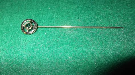 Vintage 10 K Yellow Gold Stick Pin With Faceted Green Gemstone 14 Gm