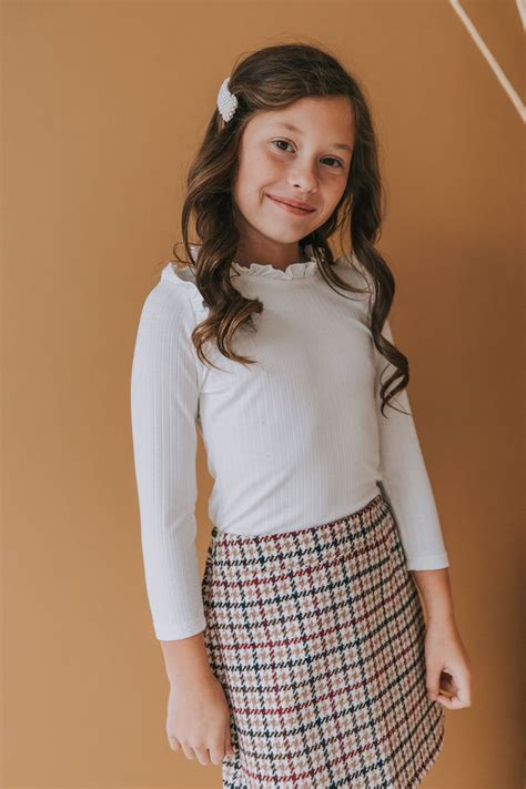 SIZING + FIT﻿ Approximate measurements: SIZE LENGTH 7/8 18" 9/10 19" 11