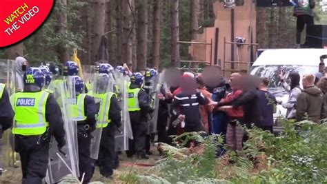 Riot Police Attacked In New Footage From Illegal Rave Attended By Hundreds Mirror Online