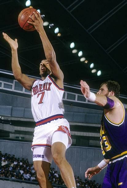 Former utah jazz legend mark eaton died following a bicycle crash in summit county, authorities said saturday. Mark Eaton Utah Jazz Imagens e fotografias - Getty Images ...