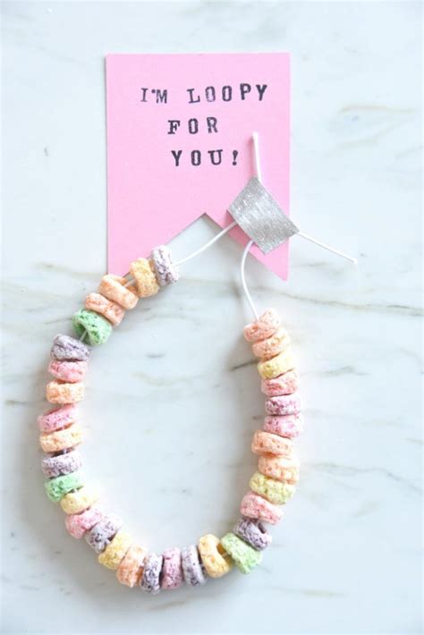 Diy Valentines Easy And Cute Candy Necklace Cards In 2020 With Images