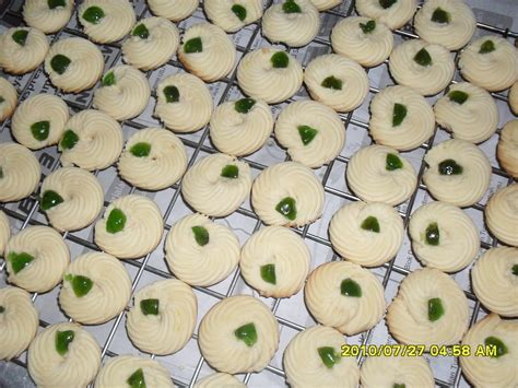 Minta izin c@p kat sini utk rujukan lain kali. sueda: BISKUT BUNGA CINA