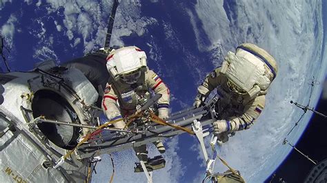 Iss 247 On A Space Station National Geographic For Everyone In