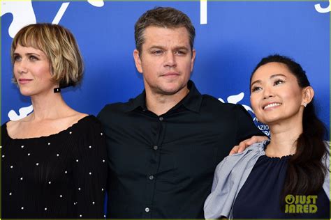 Matt Damon Kristen Wiig Hong Chau Bring Downsizing To Venice Photo Kristen