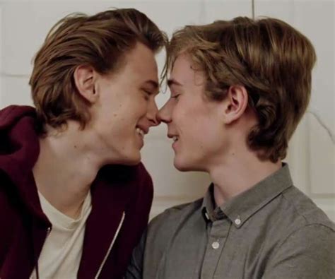Kissing Couples Cute Gay Couples Skam Isak Isak And Even Couples
