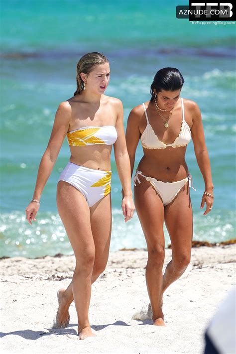Chloe Lukasiak Sexy Seen Flaunting Her Hot Bikini Body On The Beach In