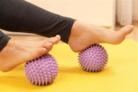 Spiky Massage Ball Usage And Benefits Masstamilan Tv