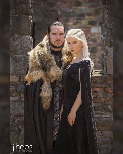 Daenerys And Jon Snow Game Of Thrones By Macy Rose And Zac Halloween Costume Game Daenerys