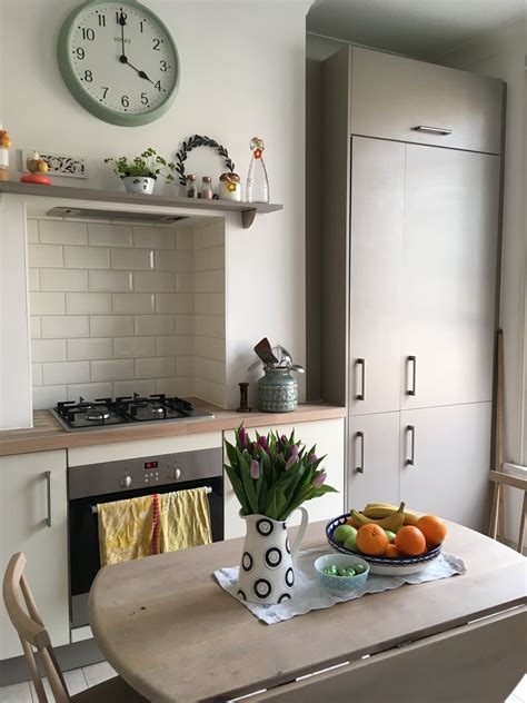 May 10, 2021 · you can design your kitchen to fit with your existing floor covering, ceiling finish and wall colors, or you can change them. My kitchen design a year later: lots to love & some ...