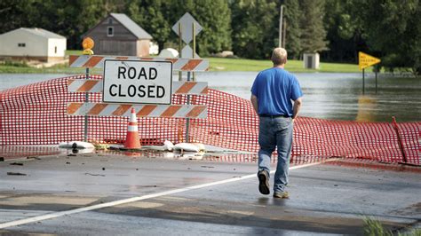As Some Sw Minnesota Communities Assess Damage Others Keep Up Flood
