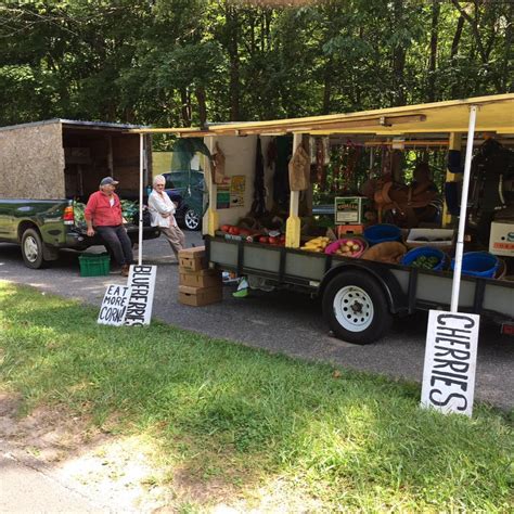 Carbons Farm Stand Winsted Ct