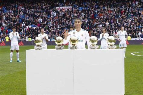 Real Madrid Cr Pr Sente Ses Ballons D Or Au Santiago Bernabeu