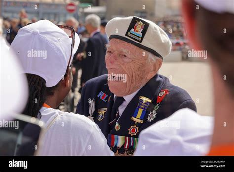 British beachlandings hi-res stock photography and images - Alamy