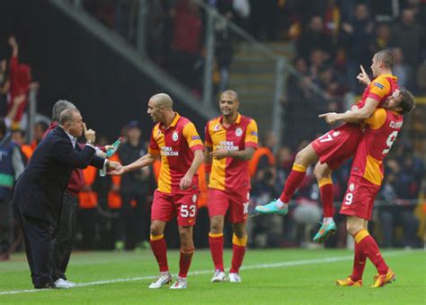 Champions League Galatasaray 1 0 Man Utd Powell Impresses As Red